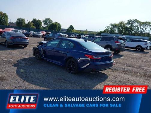 2025 Toyota Camry SE