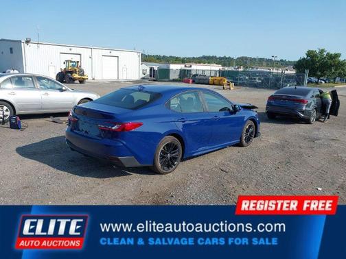 2025 Toyota Camry SE