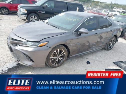 2018 Toyota Camry SE