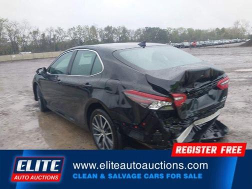 2023 Toyota Camry Hybrid XLE