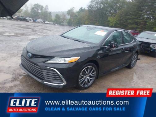 2023 Toyota Camry Hybrid XLE