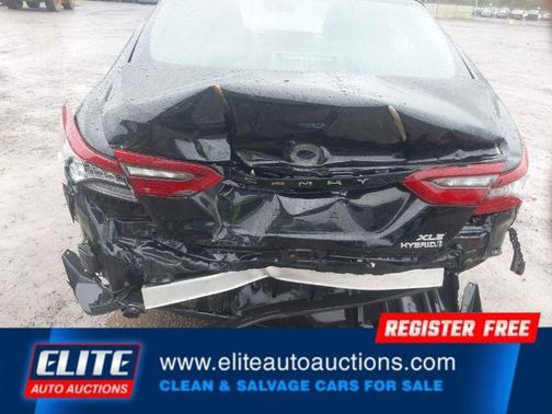 2023 Toyota Camry Hybrid XLE