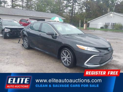 2023 Toyota Camry Hybrid XLE