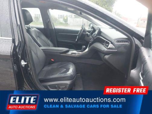 2023 Toyota Camry Hybrid XLE