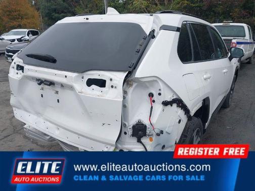 2024 Toyota RAV4 Prime SE