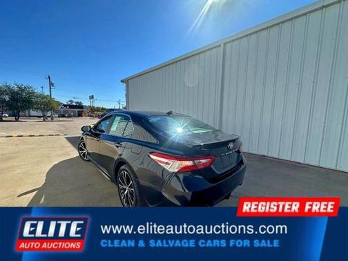 2020 Toyota Camry SE