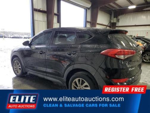 2017 Hyundai TUCSON SE
