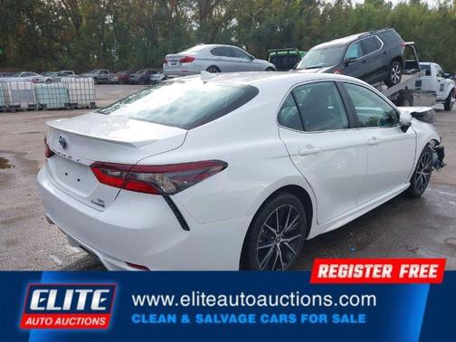 2024 Toyota Camry Hybrid SE