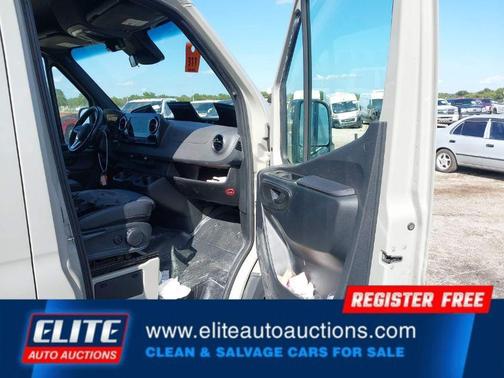 2022 Mercedes-Benz Sprinter 2500 Standard Roof