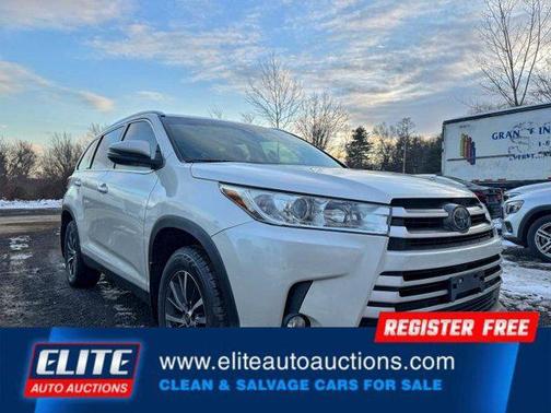 2019 Toyota Highlander SE