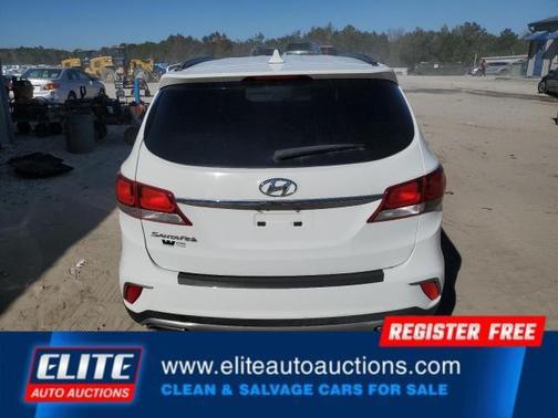 2018 Hyundai SANTA FE SE