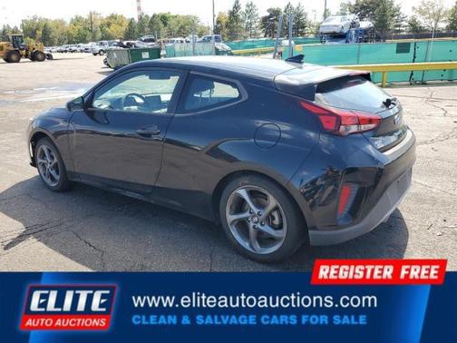 2019 Hyundai Veloster 2