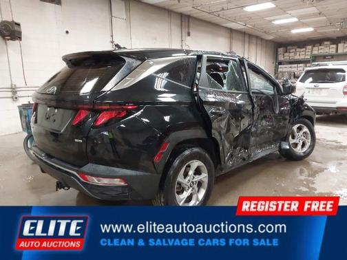 2023 Hyundai TUCSON SE