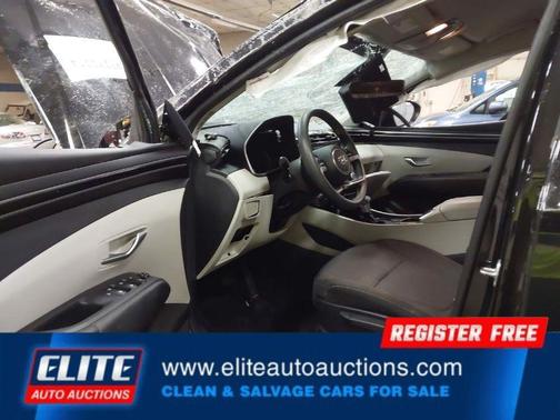2023 Hyundai TUCSON SE