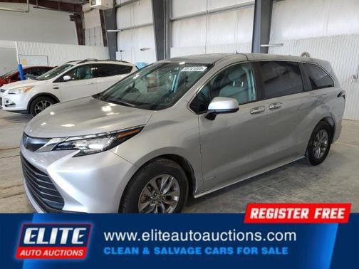 2021 Toyota Sienna LE
