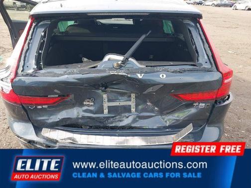 2022 Volvo V60 Cross Country T5