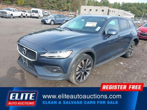 2022 Volvo V60 Cross Country T5