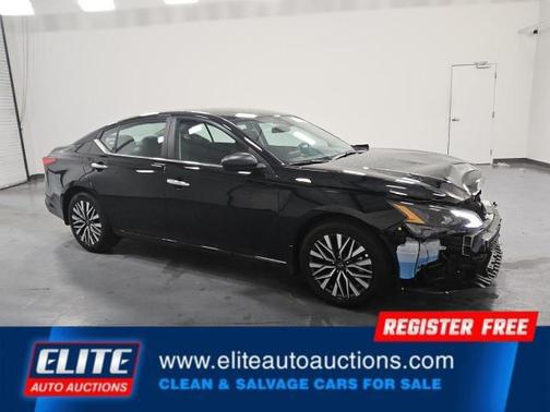 2025 Nissan Altima SV FWD