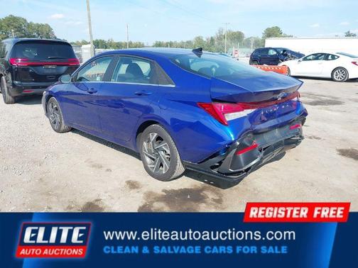 2025 Hyundai ELANTRA SEL