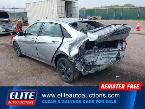 2022 Hyundai ELANTRA SEL