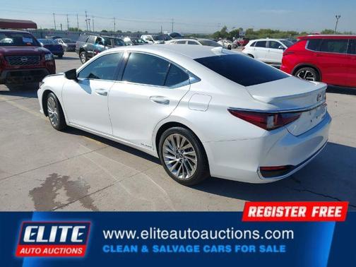 2021 Lexus ES 300h Ultra Luxury