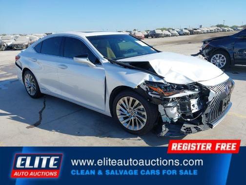 2021 Lexus ES 300h Ultra Luxury