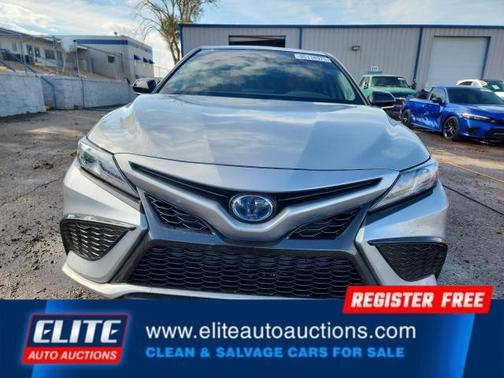 2024 Toyota Camry Hybrid SE