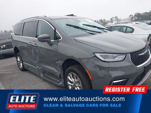 2021 Chrysler Pacifica Touring L