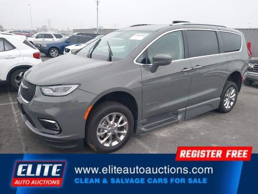 2021 Chrysler Pacifica Touring L