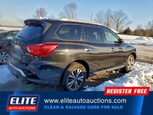 2018 Nissan Pathfinder SV