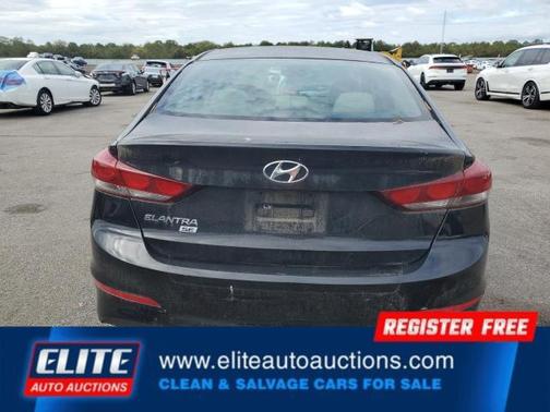 2018 Hyundai ELANTRA SE