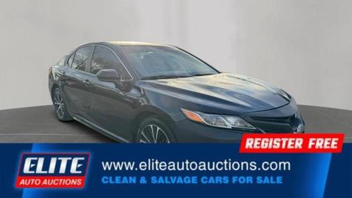 2020 Toyota Camry SE