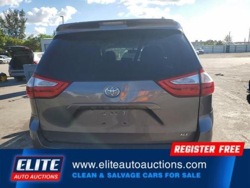 2016 Toyota Sienna XLE
