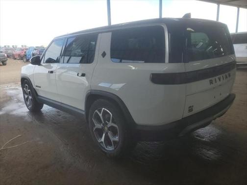 2023 Rivian R1S Adventure