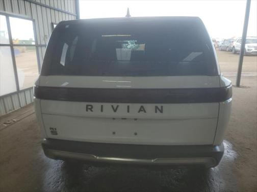 2023 Rivian R1S Adventure