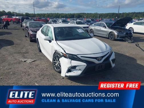 2023 Toyota Camry SE