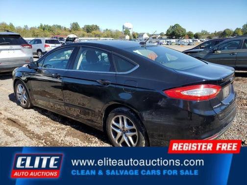 2016 Ford Fusion SE