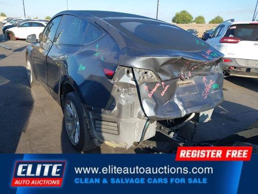 2022 Tesla Model Y Long Range Dual Motor All-Wheel Drive