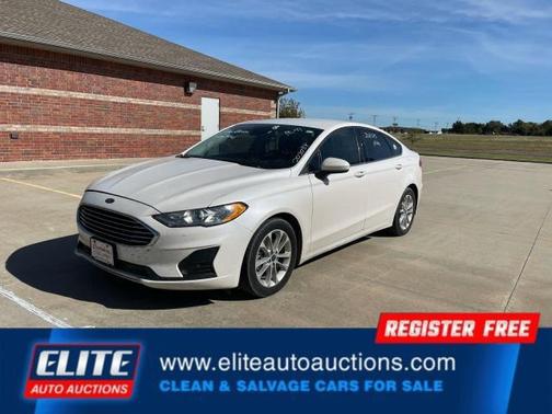 2020 Ford Fusion SE