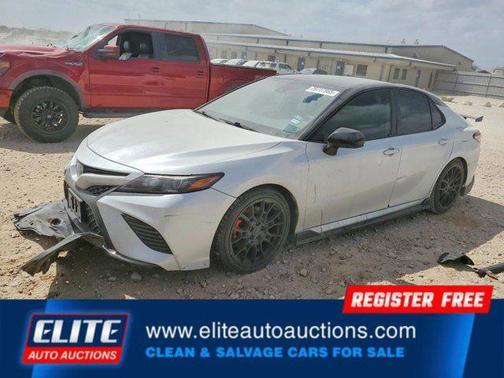 2020 Toyota Camry XSE