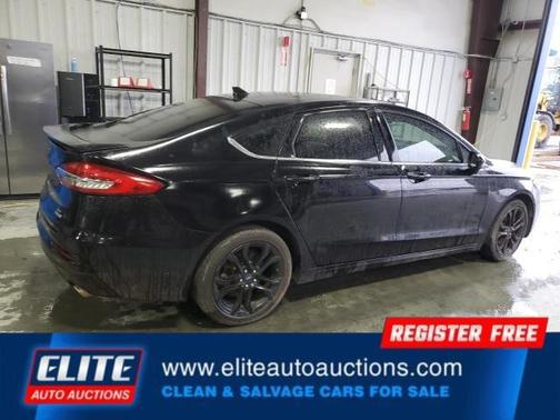 2020 Ford Fusion SE