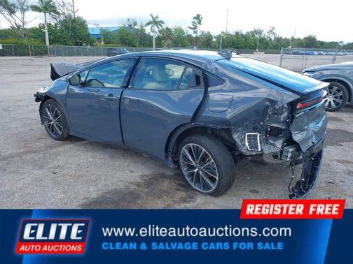 2025 Toyota Prius XLE