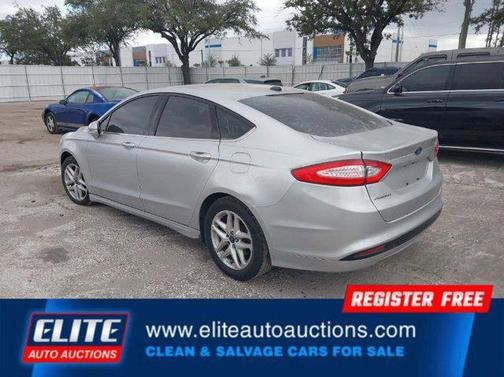 2015 Ford Fusion SE