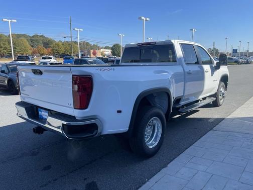 2026 Chevrolet Silverado 3500 LT