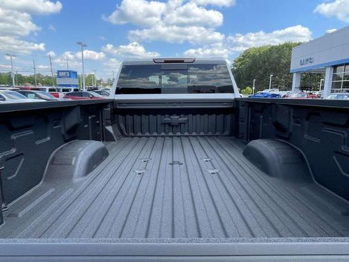 Summit White 2026 Chevrolet Silverado 2500 LT