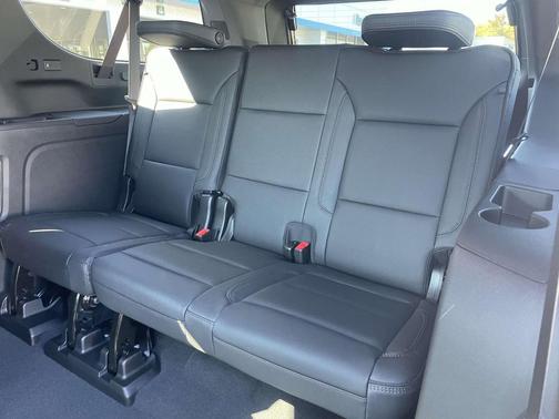 2026 Chevrolet Suburban High Country, 4WD