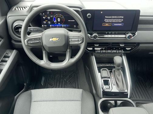 Summit White 2026 Chevrolet Colorado WT