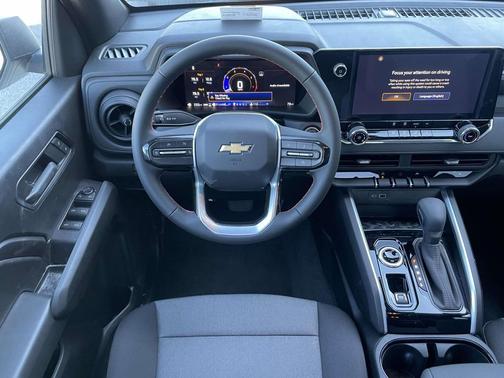 2025 Chevrolet Colorado WT