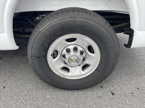 2025 Chevrolet Express 2500 RWD 2500 Regular Wheelbase WT