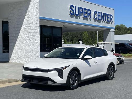 Snow White Pearl 2025 Kia K4 LXS